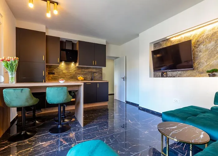 Luxury Hedone Near The Bridge With Private Zone Апартаменты *