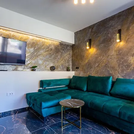 Apartment Luxury Hedone Near The Bridge With Private Zone